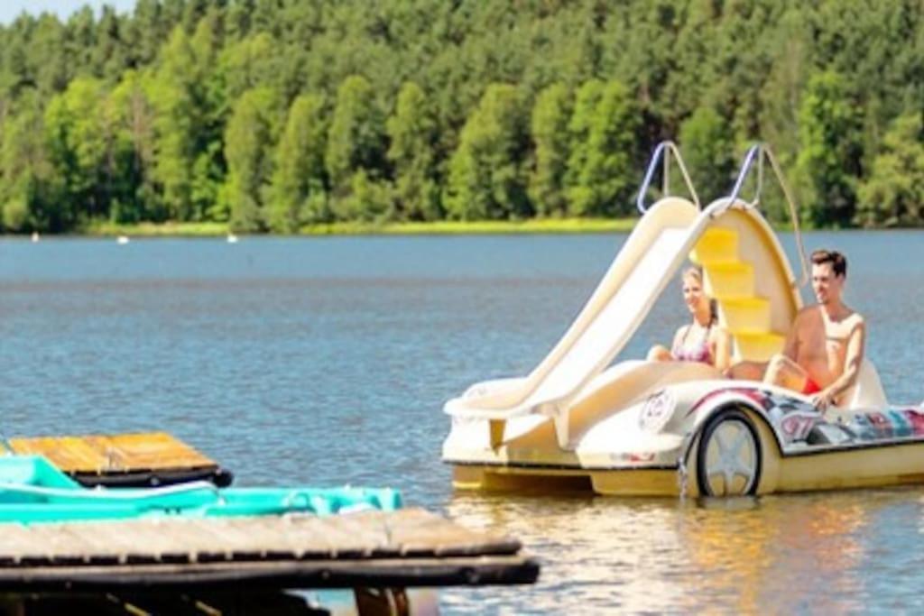 Bungalow Direkt Am See, Mit Eigenem Boot Родінг Екстер'єр фото