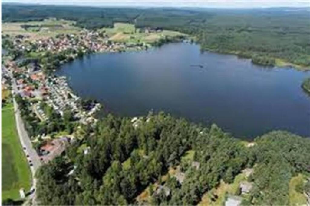 Bungalow Direkt Am See, Mit Eigenem Boot Родінг Екстер'єр фото