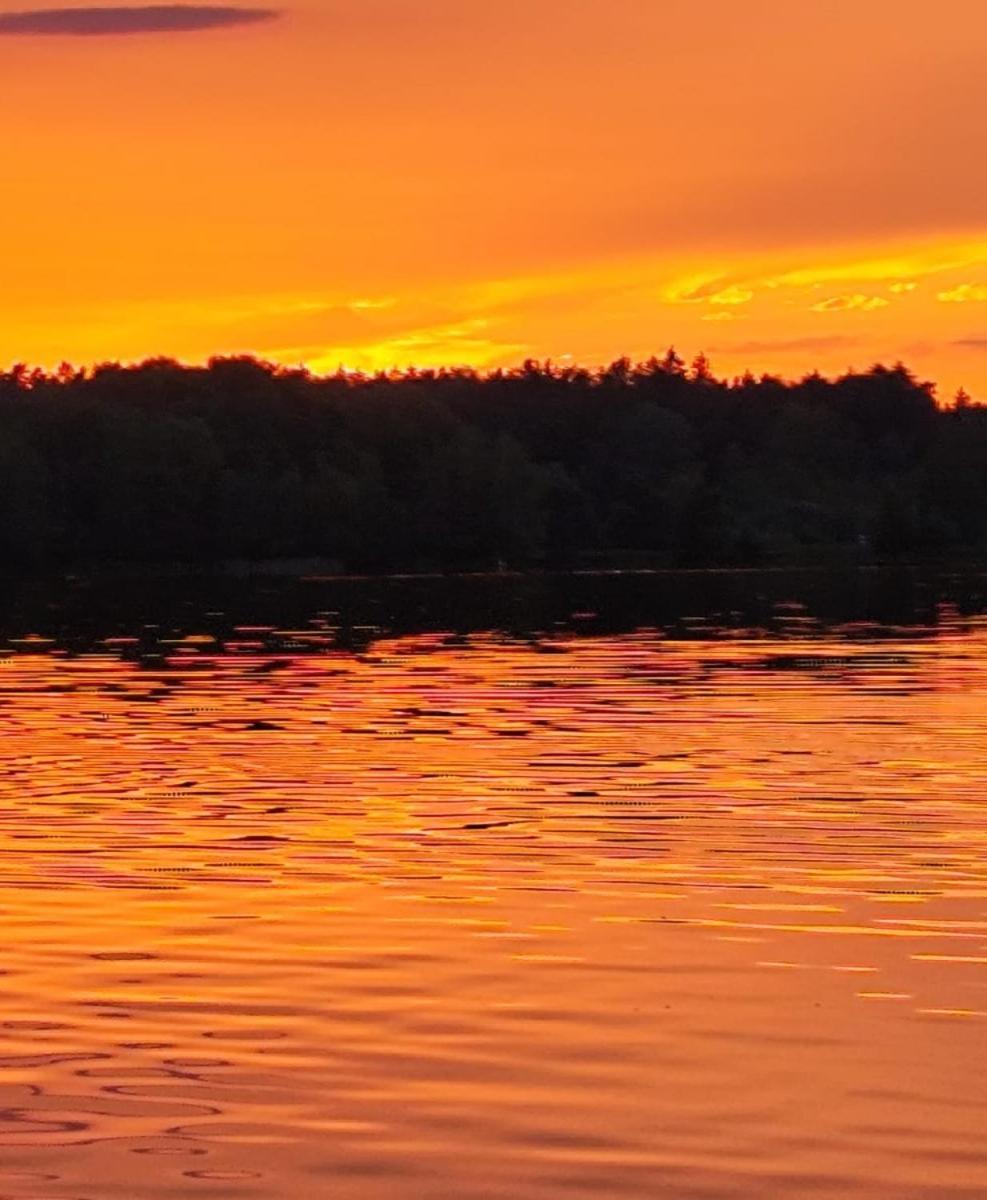 Bungalow Direkt Am See, Mit Eigenem Boot Родінг Екстер'єр фото