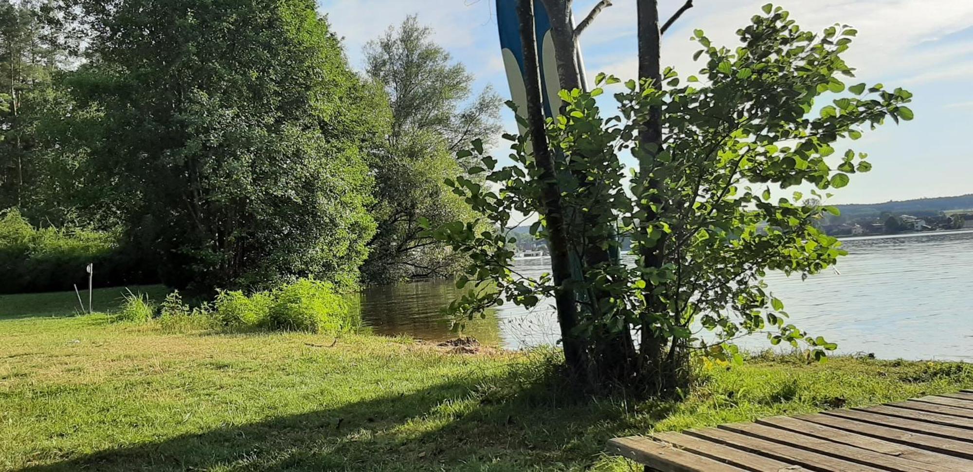Bungalow Direkt Am See, Mit Eigenem Boot Родінг Екстер'єр фото