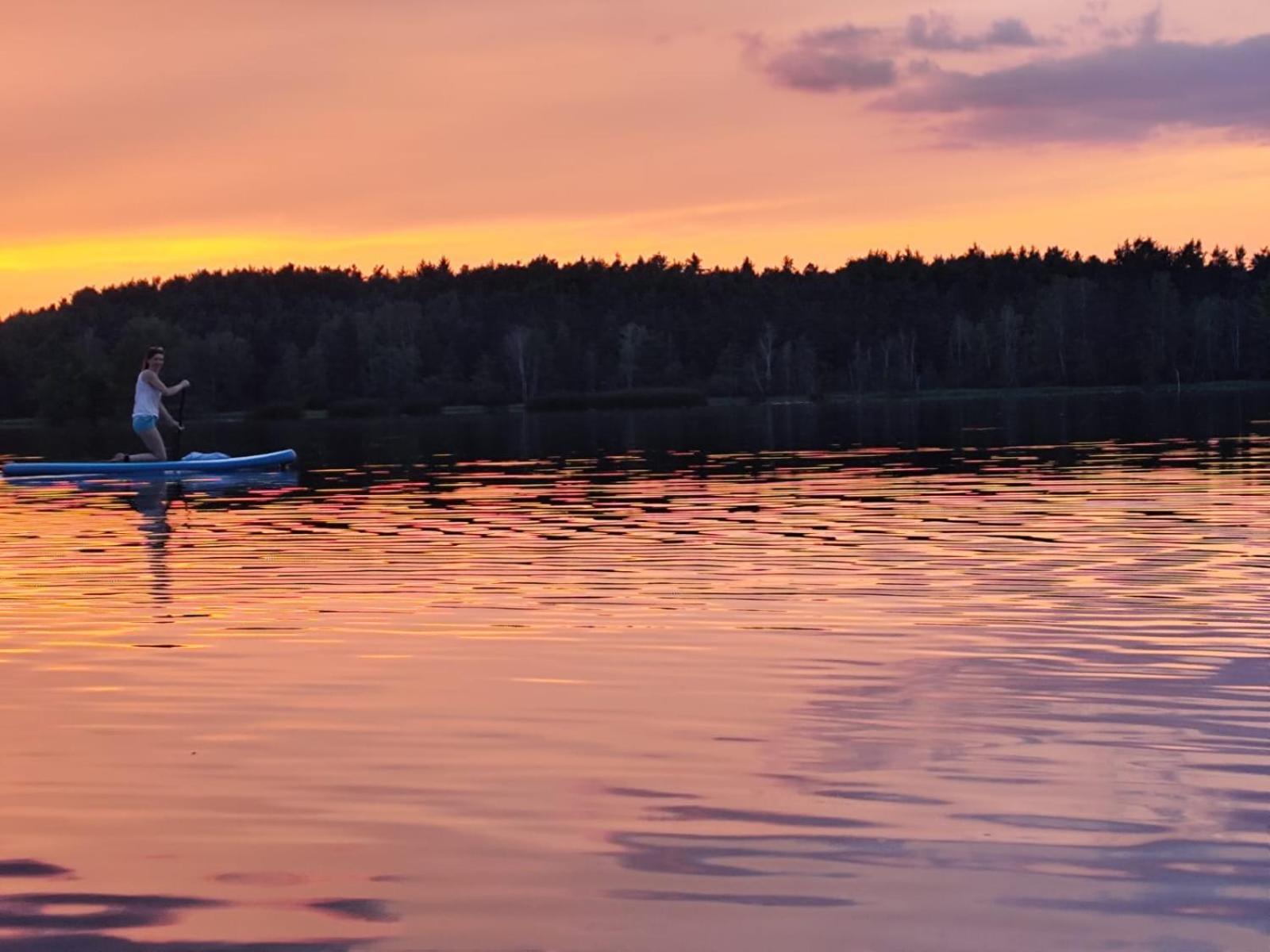 Bungalow Direkt Am See, Mit Eigenem Boot Родінг Екстер'єр фото
